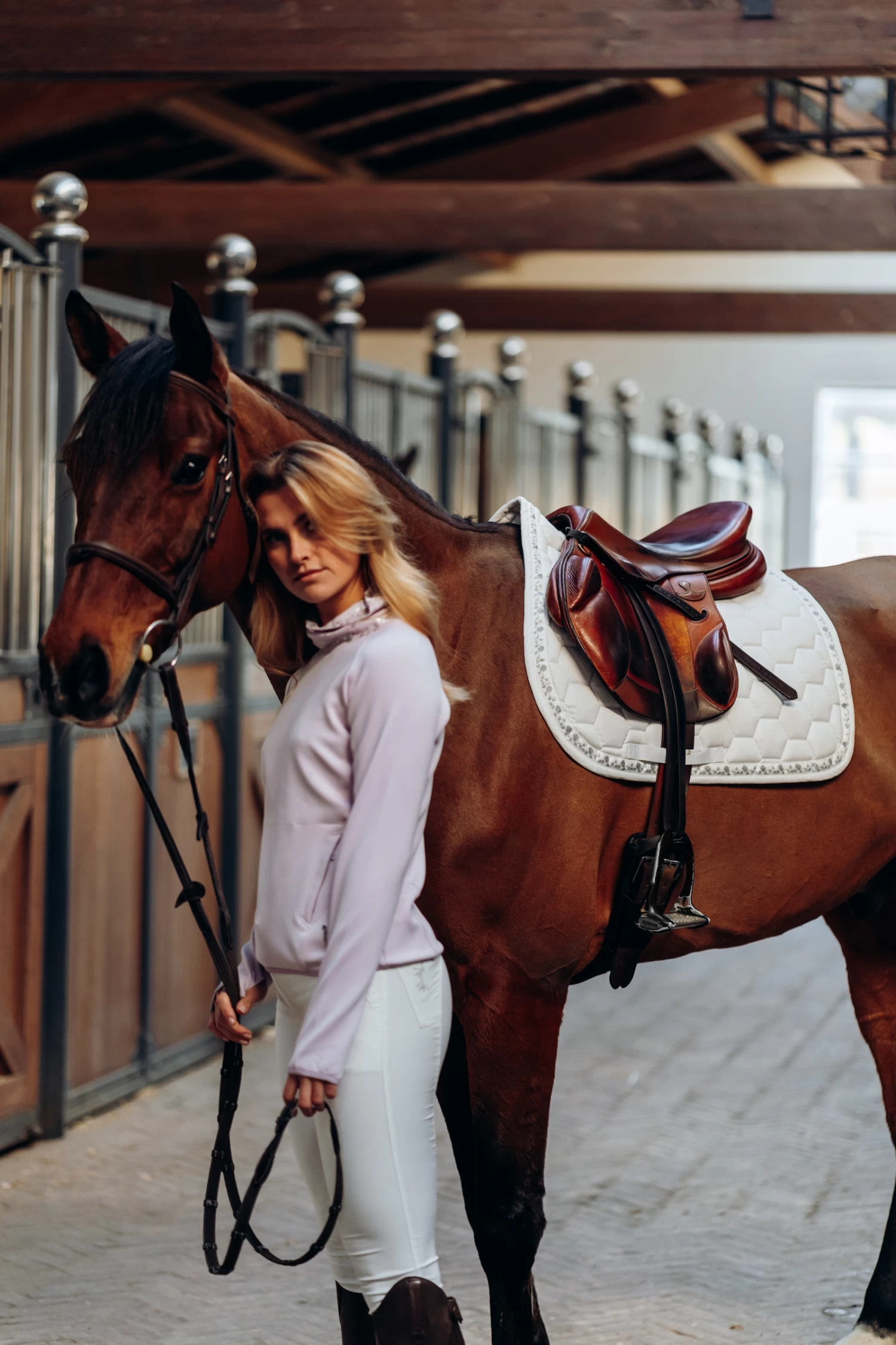 Horze Kaitlin Vielseitigkeitsschabracke Mit Floraler Einfassung – Bild 14