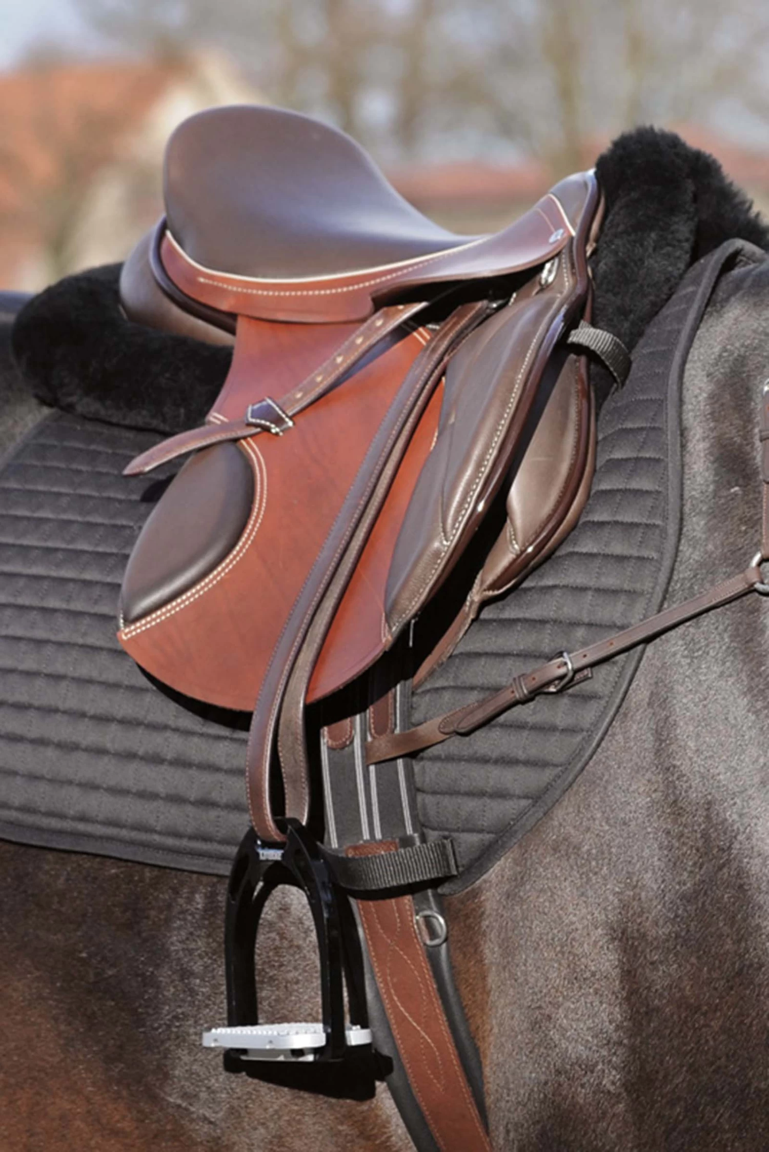 Kavalkade Sattelkissen M.med.Lammfell, Mit Taschen – Bild 4